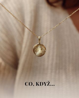 ✨ Přemýšlíte, že byste medailonek darovali, ale chcete, aby na něm byl otisk obdarovaného? V příspěvku najdete, jak na to...